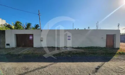 Casa térrea com 5/4 sendo 3 suítes na Aruana a 200m da praia