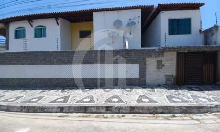 EXCELENTE CASA DE ALTO PADRÃO A VENDA NO BAIRRO ATALAIA, LADO SOMBRA PREDOMINANTE.