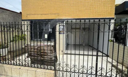 Casa à venda no Avenida Hermes Fontes, bairro Suissa