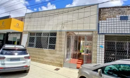Casa à Venda no Bairro Santo Antônio ? Espaço para Toda a Família