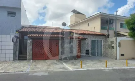 Casa Residencial com 150m² de Área construída com 4 Quartos sendo 1 (Suíte) para Venda no Bairro Ponto Novo