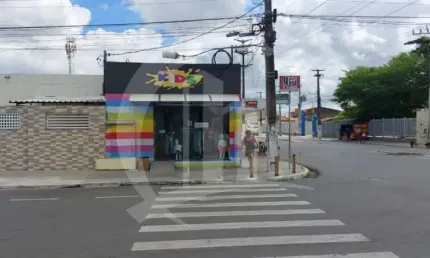 Casa à Venda no Bairro Bugio, ideal para Moradia e Comércio!