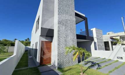 Casa 1º Andar Belíssima à Venda no Condomínio Sol e Praia