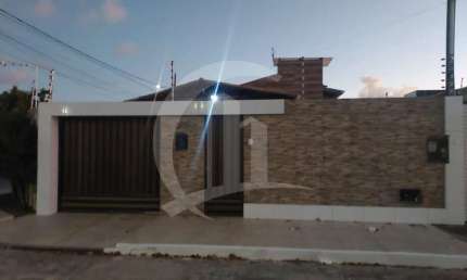 Casa com 3 quartos para alugar no Aruana, Aracaju 