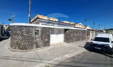 Casa com 3 quartos à venda no Ponto Novo, Aracaju 