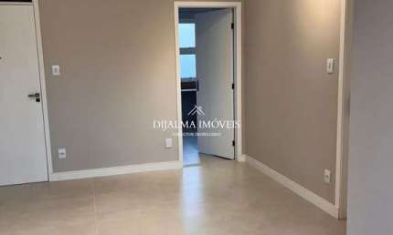 Apartamento a venda no centro com 3 quartos, totalmente reformado. Oportunidade! em Cuiabá/MT