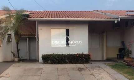 Casa a Venda em condomínio Fechado com 3 quartos e 2 vagas em Várzea Grande