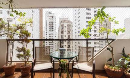 Apartamento à Venda em Higienópolis -  4 Dormitórios e 3 Vagas- 210m²A.U