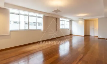 Apartamento à Venda  em Higienópolis com 3 Dormitórios, 1 Suíte, 2 Vagas e 170m² A.U