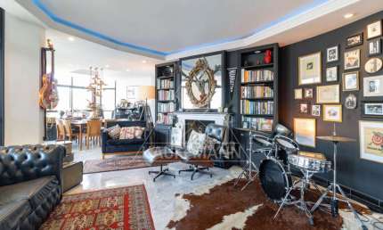 Apartamento à venda  em Perdizes com 4 dormitórios, 3 suítes, 4 vagas e 215m² de área útil