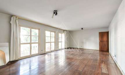 Excelente OPORTUNIDADE de apartamento para reforma nos Jardins!