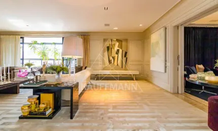 Apartamento à Venda no Jardim Paulista - 4 Suítes, 5 Vagas e 600m² de Área Útil