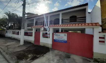 Apartamento – 6 Quartos / 3 Banheiros – ID: 10527/01