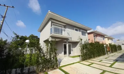 Casa em Condomínio – 4 Quartos / 4 Banheiros – ID: 2453