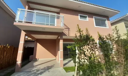 Casa em Condomínio – 4 Quartos / 4 Banheiros – ID: 2452