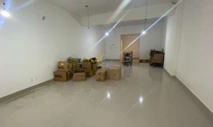 Sala Comercial para Locação em Balneário Camboriú, Centro, 2 banheiros