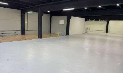 Sala comercial para venda em balneário camboriú, vila real, 2 banheiros