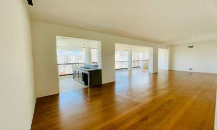 Vende-se Apto de 03 suítes e 04 vagas e área de lazer na Vila Madalena