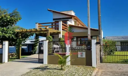 Sobrado com 2 dormitórios à venda, 147 m² por R$ 583.000,00 - Itapeva - Torres/RS