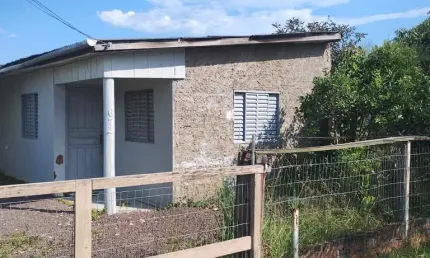 Casa dividida em 3 peças à venda por r$ 200.000 - verde mar - arroio do sal/rio grande do sul