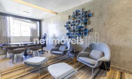 Apartamento cobertura à venda no bairro Lourdes com 215 m² e 3 dormitórios/quartos.