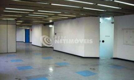 Loja para Aluguel no Centro com 733 m² de Área Útil - Oportunidade Imperdível!