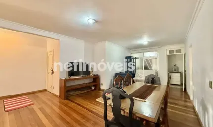 Apartamento à venda no bairro Serra com 200m² e 4 dormitórios/quartos.