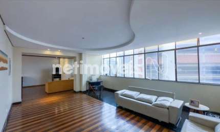 Cobertura à venda no Centro com 301m² e 6 dormitórios/quartos disponíveis.