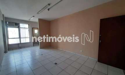 Escritório à venda/aluguel no bairro Lourdes com 28 m² de área útil disponível.