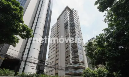 Apartamento à venda no bairro Funcionários, 252m² com 4 dormitórios/quartos disponíveis.