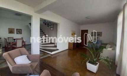 Apartamento cobertura à venda no bairro Santo Antônio com 356 m² e 4 dormitórios/quartos.