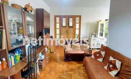 Apartamento à venda no bairro Santa Efigênia com 100m² e 3 dormitórios/quartos disponíveis.