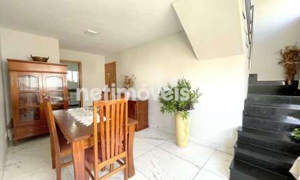 Cobertura à venda no bairro Sagrada Família com 175 m² e 4 dormitórios/quartos.