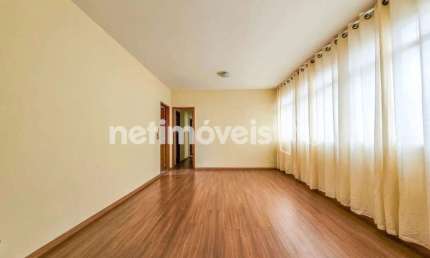 Apartamento à venda no bairro Coração Eucarístico com 4 dormitórios e 107 m².