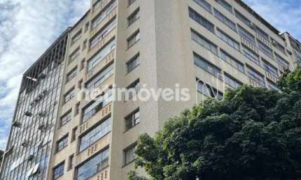 Cobertura à venda no Centro, 240 m² com 4 dormitórios/quartos disponíveis.