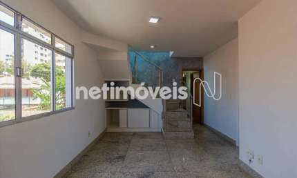 Cobertura à venda no bairro Santo Antônio com 176 m² e 3 dormitórios/quartos disponível.