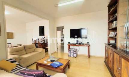 Apartamento à venda em Santa Efigênia com 142 m² e 4 dormitórios/quartos disponíveis.