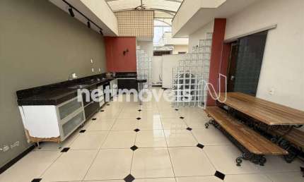 Cobertura à venda com 4 dormitórios no bairro Padre Eustáquio, área de 190 m².