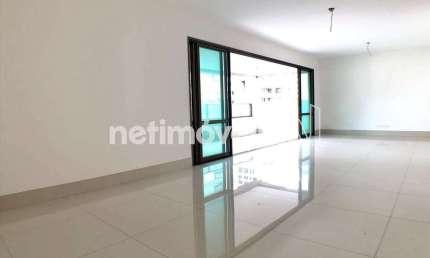 Apartamento à venda no bairro Santo Agostinho com 4 dormitórios/quartos e 180 m².