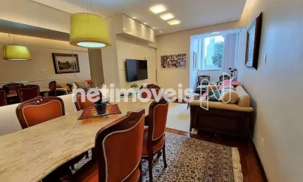 Apartamento à venda no bairro Coração de Jesus com 143 m² e 3 dormitórios/quartos