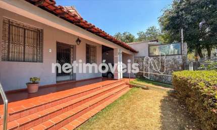 Casa residencial à venda no bairro Prado com 468 m² e 4 dormitórios/quartos disponíveis.