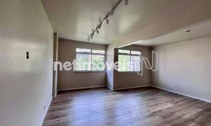 Apartamento à venda no Coração de Jesus, 4 dormitórios/quartos e 160 m² de área útil.