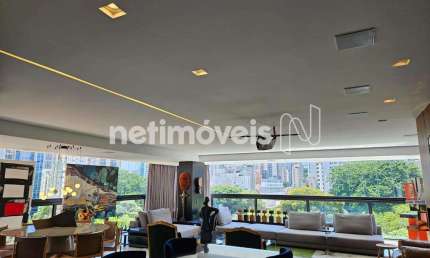 Apartamento à venda no bairro Savassi com 180m² e 3 dormitórios/quartos disponíveis.