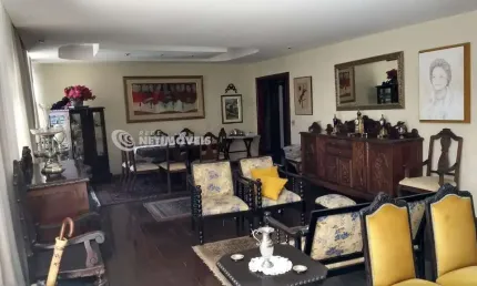 Apartamento à venda no bairro Serra com 200 m² e 4 dormitórios/quartos disponíveis