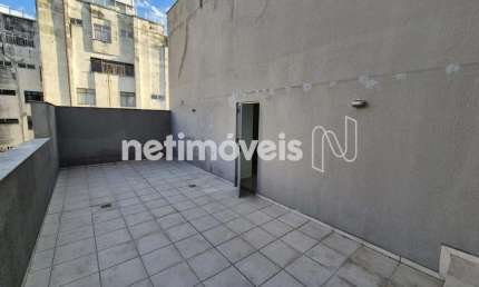 Apartamento cobertura para alugar no Centro com 1 dormitório e 77 m².