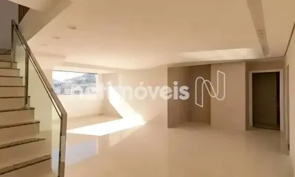 Apartamento cobertura à venda no bairro Buritis com 232 m² e 3 dormitórios/quartos.