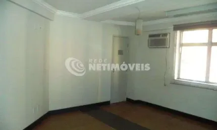Escritório à venda na Savassi com 87 m² de área útil disponível para negócio.