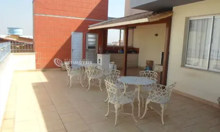 Apartamento cobertura à venda no bairro Sagrada Família com 200 m² e 3 dormitórios/quartos.