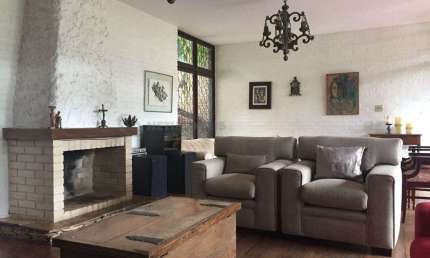 Casa residencial à venda no bairro Belvedere com 318 m² e 4 quartos.