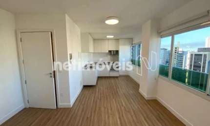 Apartamento para alugar no bairro Funcionários com 70m² e 2 dormitórios/quartos.